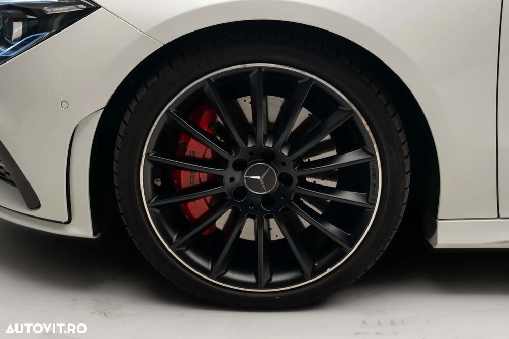Mercedes-Benz CLA 35 AMG 4MATIC AMG Speedshift 7G-DCT - 29