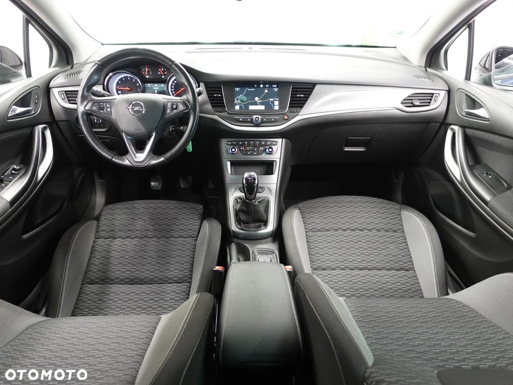 Opel Astra 1.2 Turbo Edition - 28