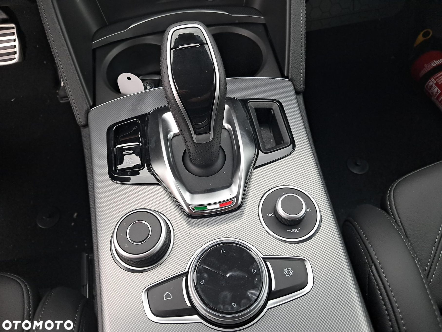 Alfa Romeo Stelvio - 11