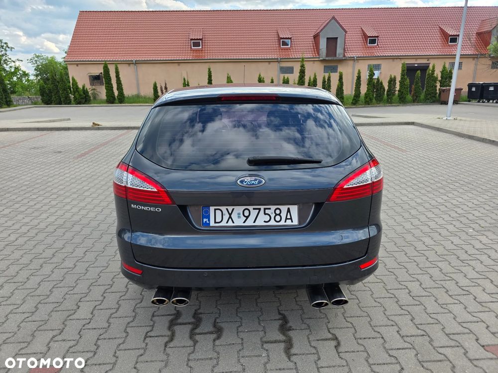 Ford Mondeo 2.5 Titanium - 12