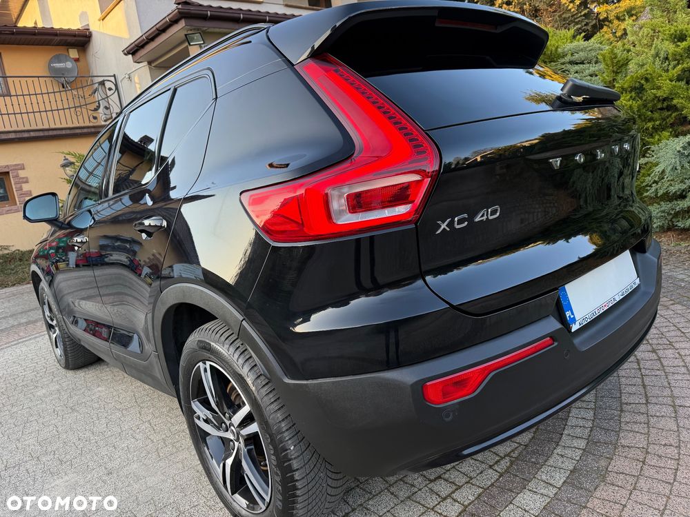 Volvo XC 40 B4 B DKG Plus Black Edition - 15