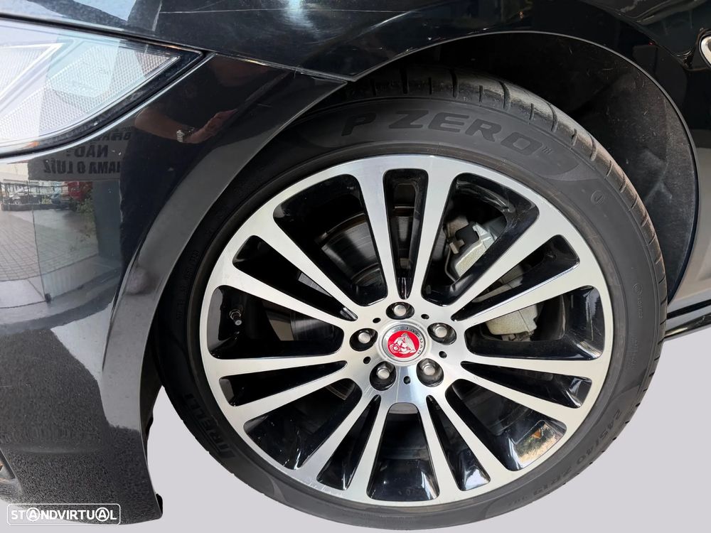 Jaguar XF 2.0 D200 R-Dynamic S AWD Aut. — fotografia 8