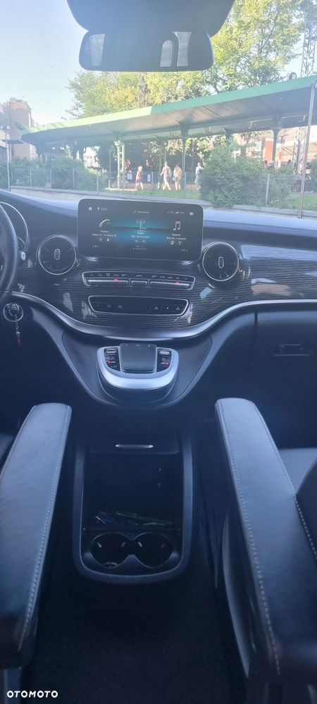 Mercedes-Benz Klasa V 300 d Avantgarde 9G-Tronic (d³ugi) - 4