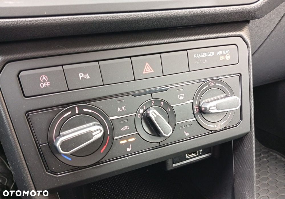 Volkswagen T-Cross - 25