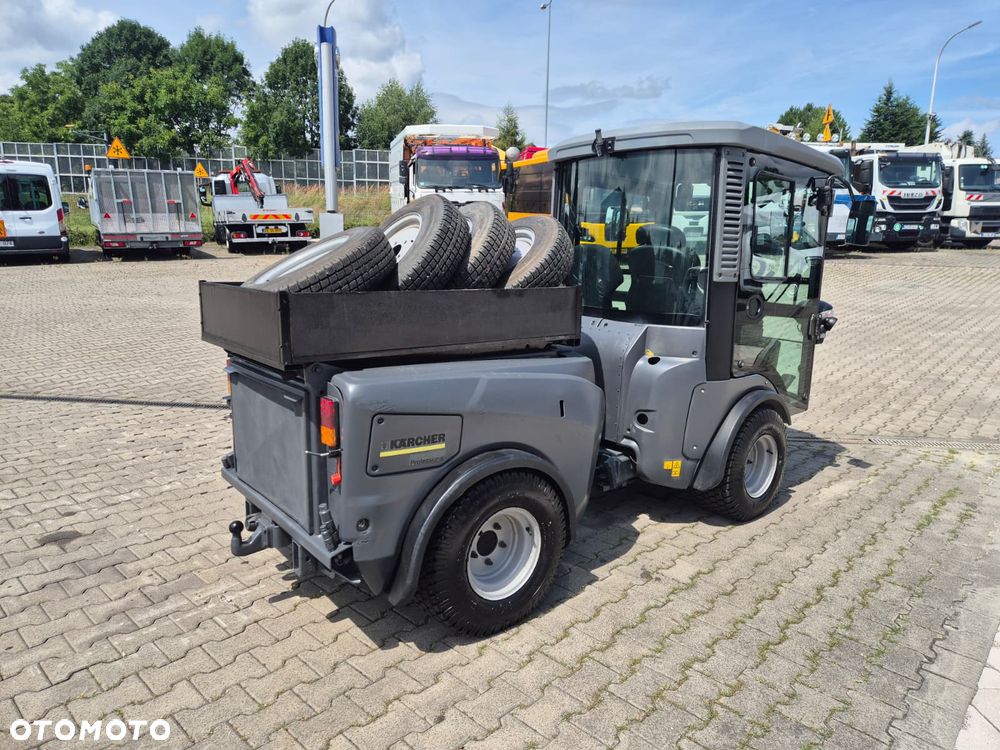Kaercher MC 130 Adv. / KOMUNALNA MASZYNA DROGOWA / NOŚNIK OSPRZĘTU W KLASIE 3500KG / WYWROTKA / 2 KOMPLETYM KÓŁ / 4X4 / DIESEL KUBOTA 4 CYLINDRY / MOŻLIWY TRANSPORT - 7