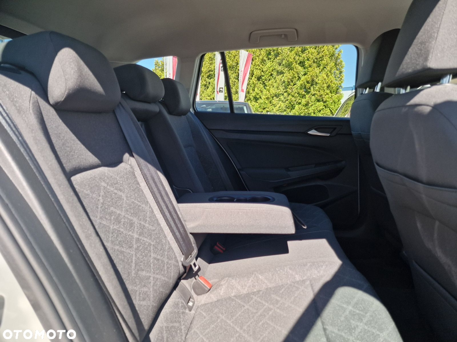 Volkswagen Golf - 14