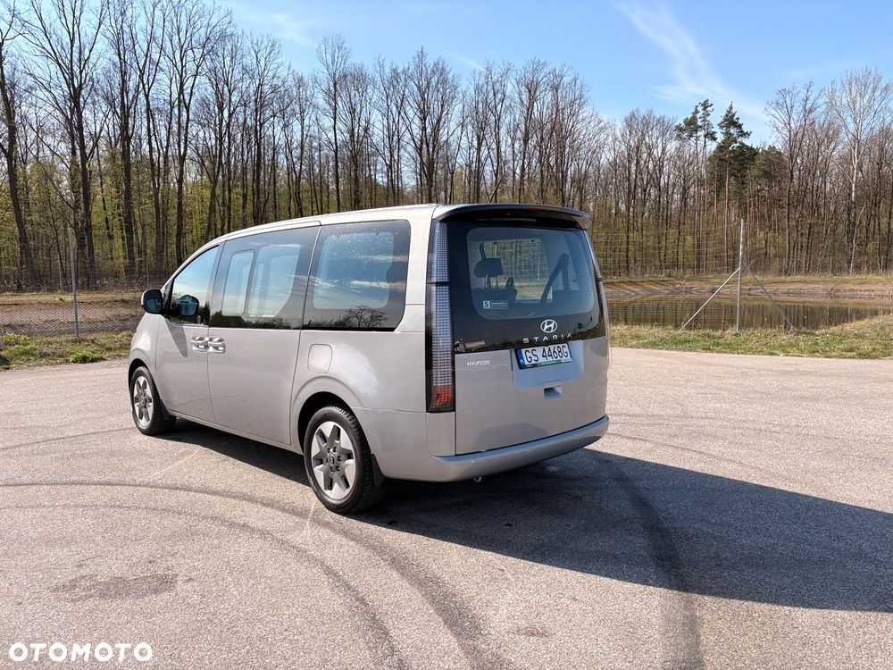 Hyundai Staria - 8