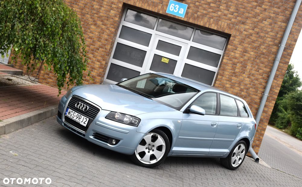 Audi A3 Sportback 2.0 TDI DPF Ambiente - 2