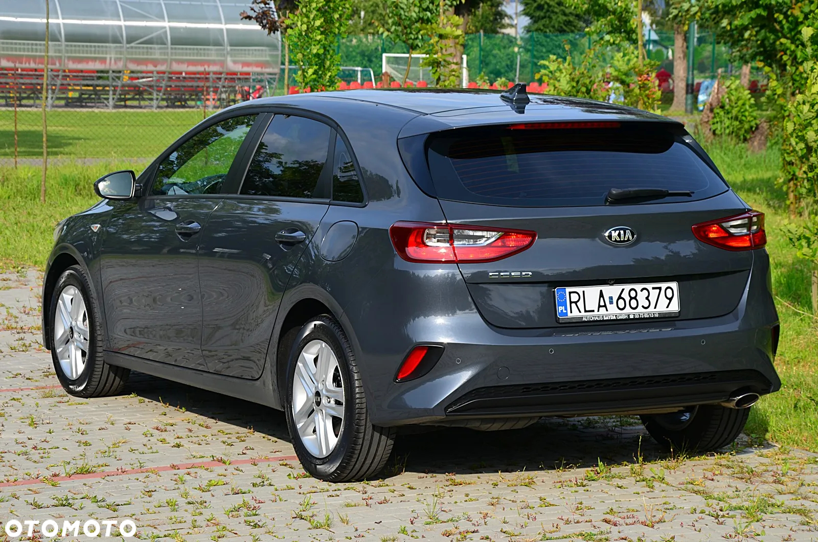 Kia Ceed - 10