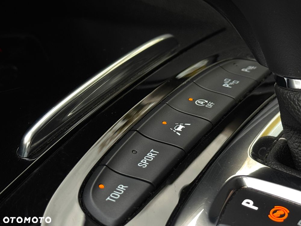 Opel Insignia CT 2.0 CDTI Exclusive S&S - 19