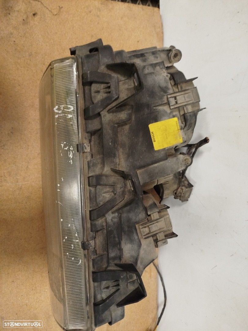Farol/ Otica Dianteiro Dto Bmw 3 (E36) - 2