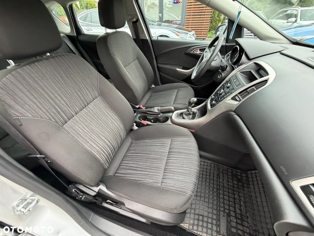 Opel Astra - 35