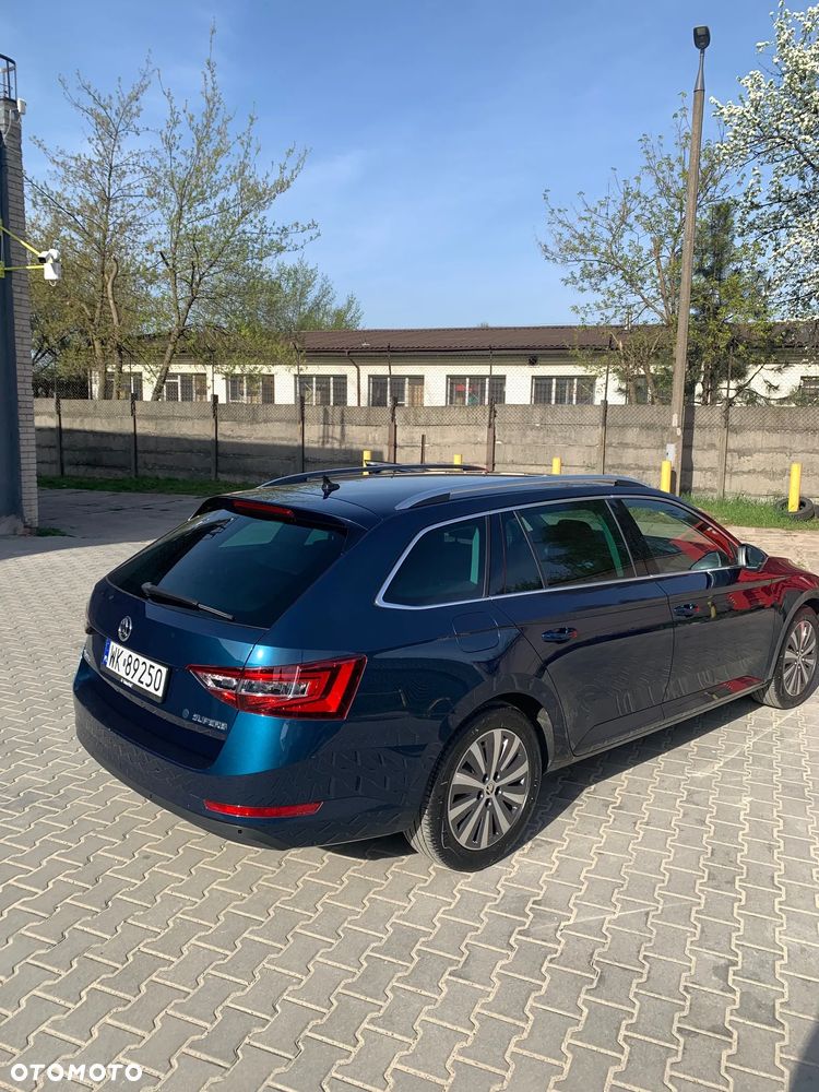Skoda Superb 2.0 TDI DSG Active - 12