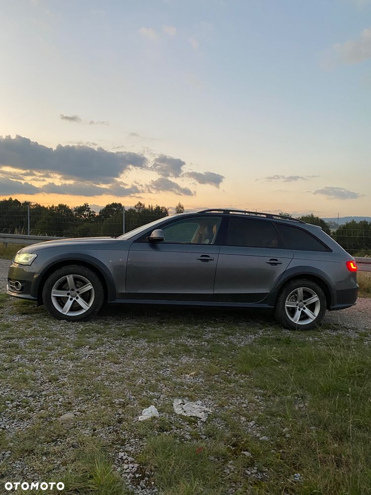 Audi A4 Allroad 2.0 TDI Quattro S tronic - 24