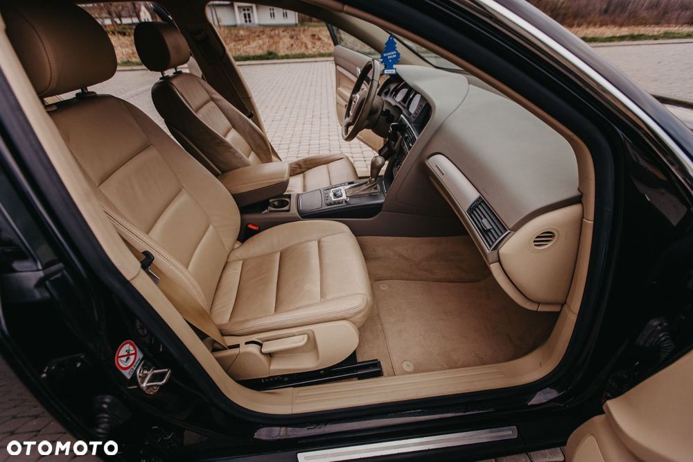 Audi A6 Avant - 16