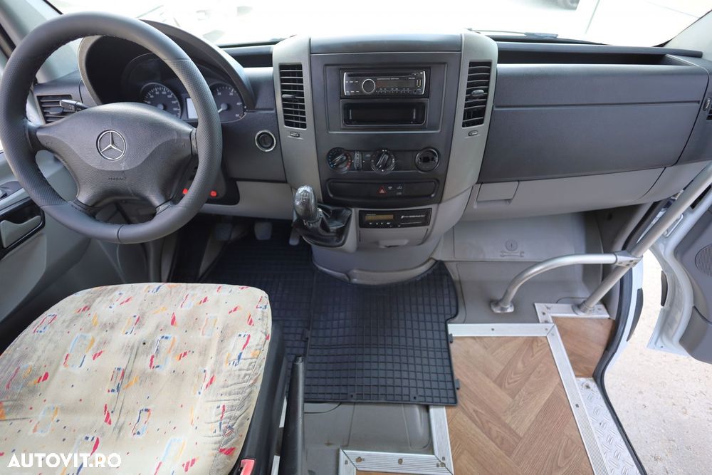 Mercedes-Benz Sprinter - 15