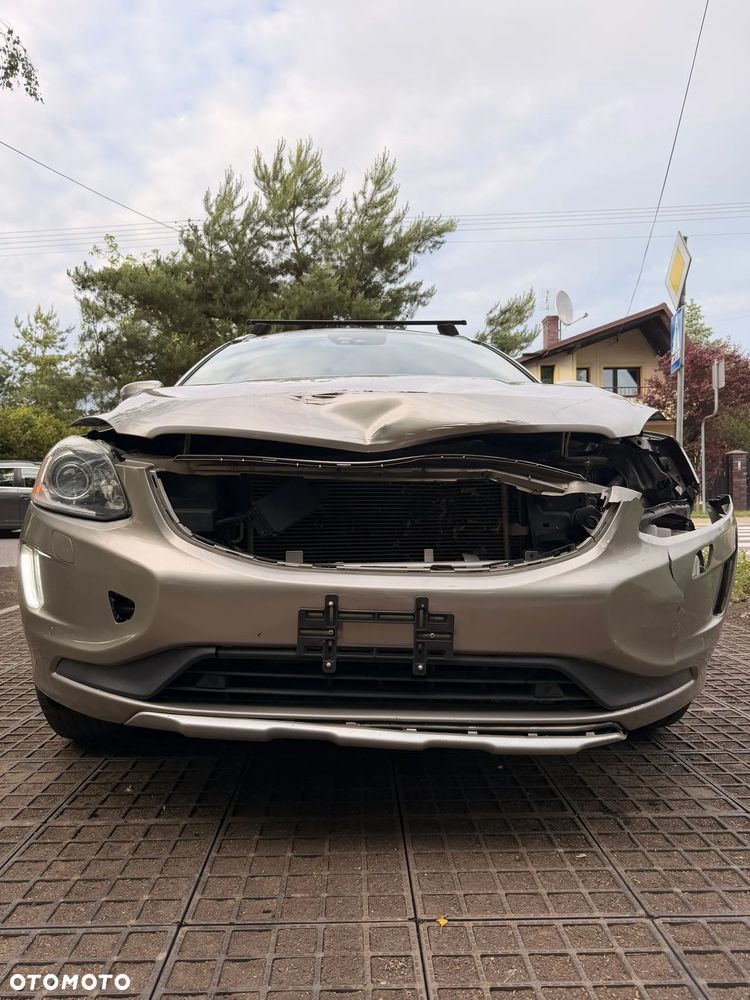 Volvo XC 60 - 6