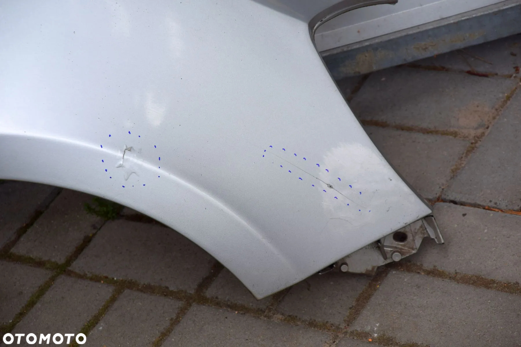 Renault Clio III 3 Błotnik PRAWY przedni przód srebrny TED69 szer. 185 - 2
