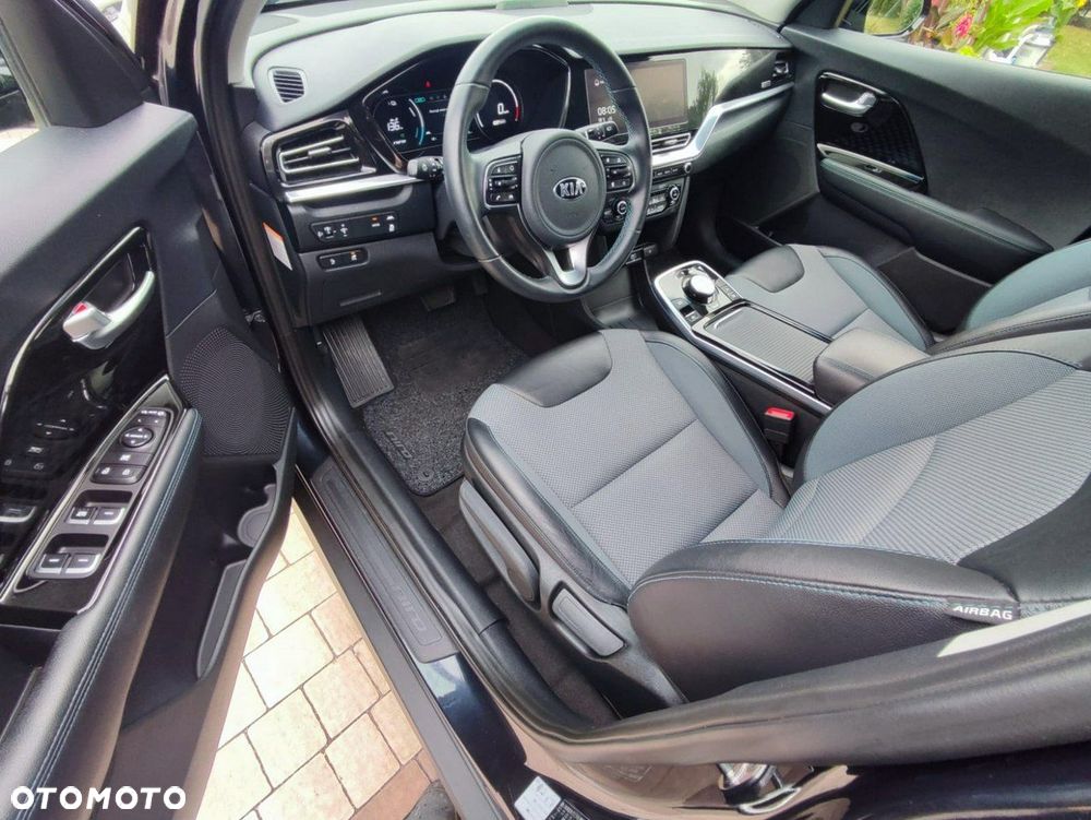Kia Niro - 31