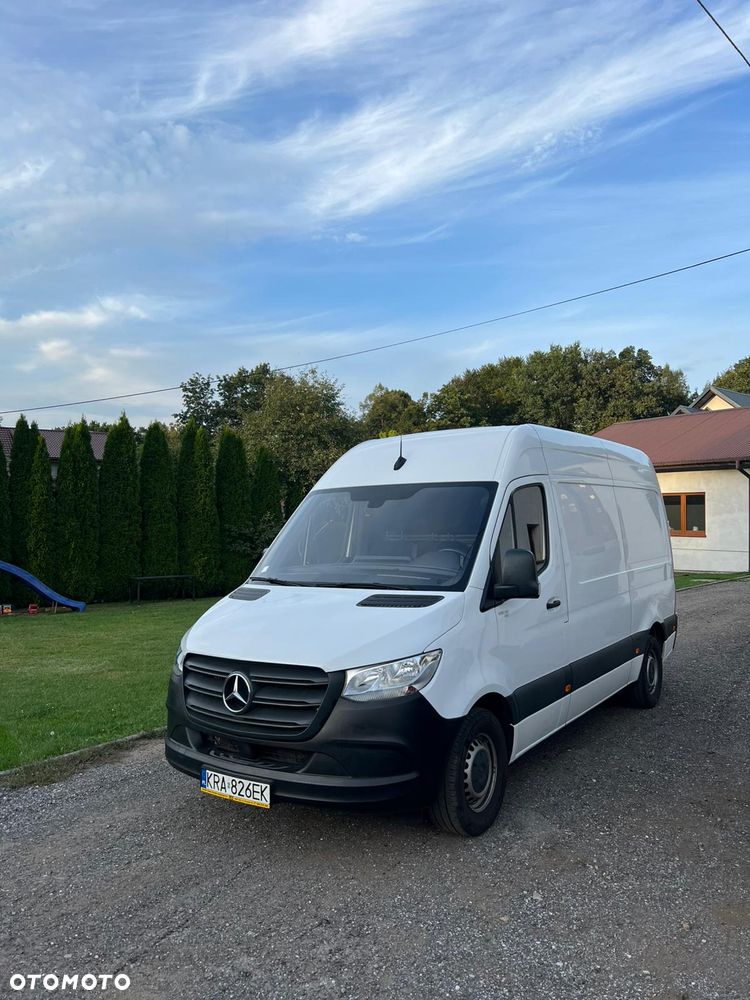 Mercedes-Benz Sprinter - 12
