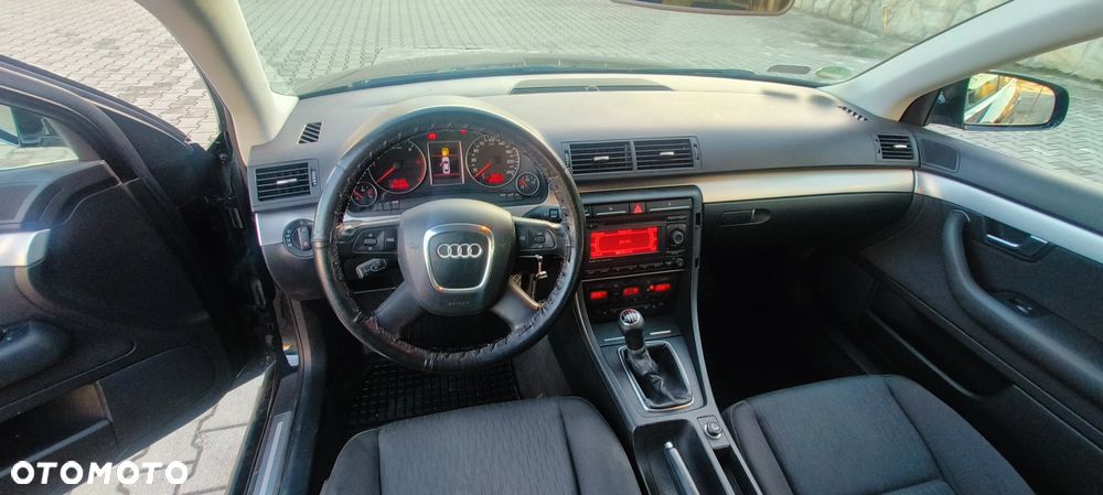 Audi A4 Avant 2.0 TDI - 14
