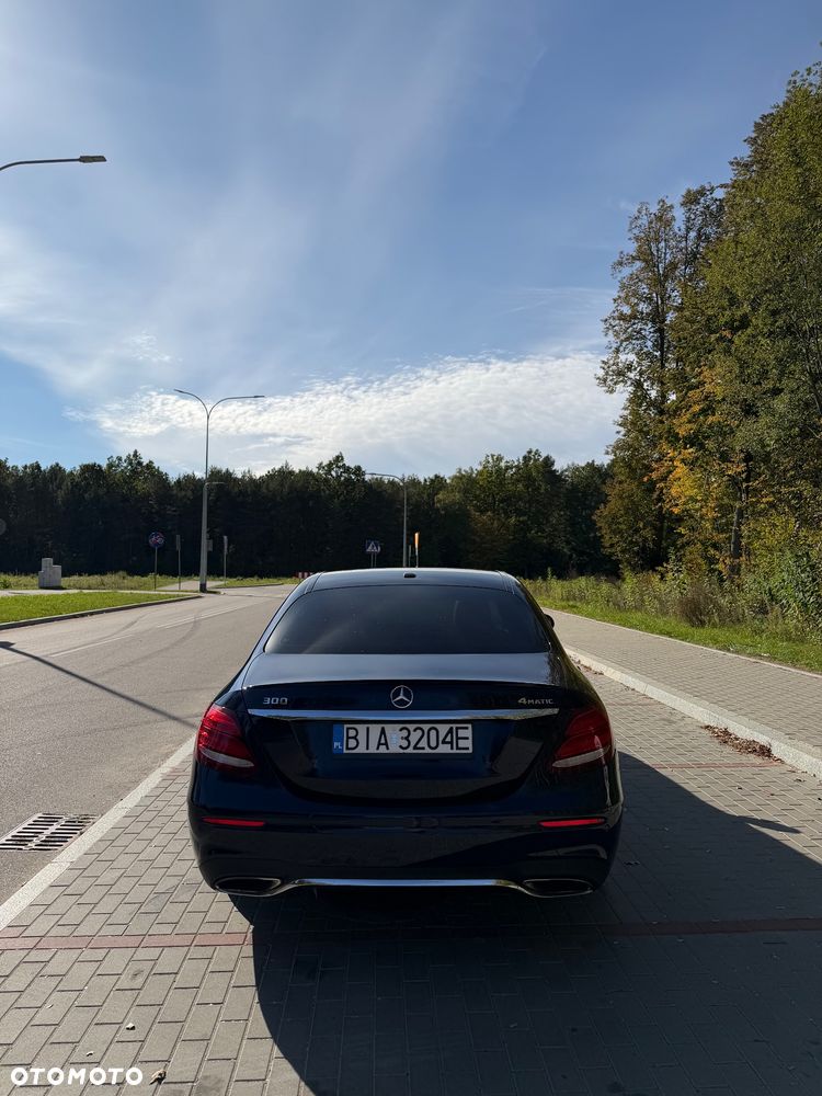 Mercedes-Benz Klasa E 300 9G-TRONIC - 6