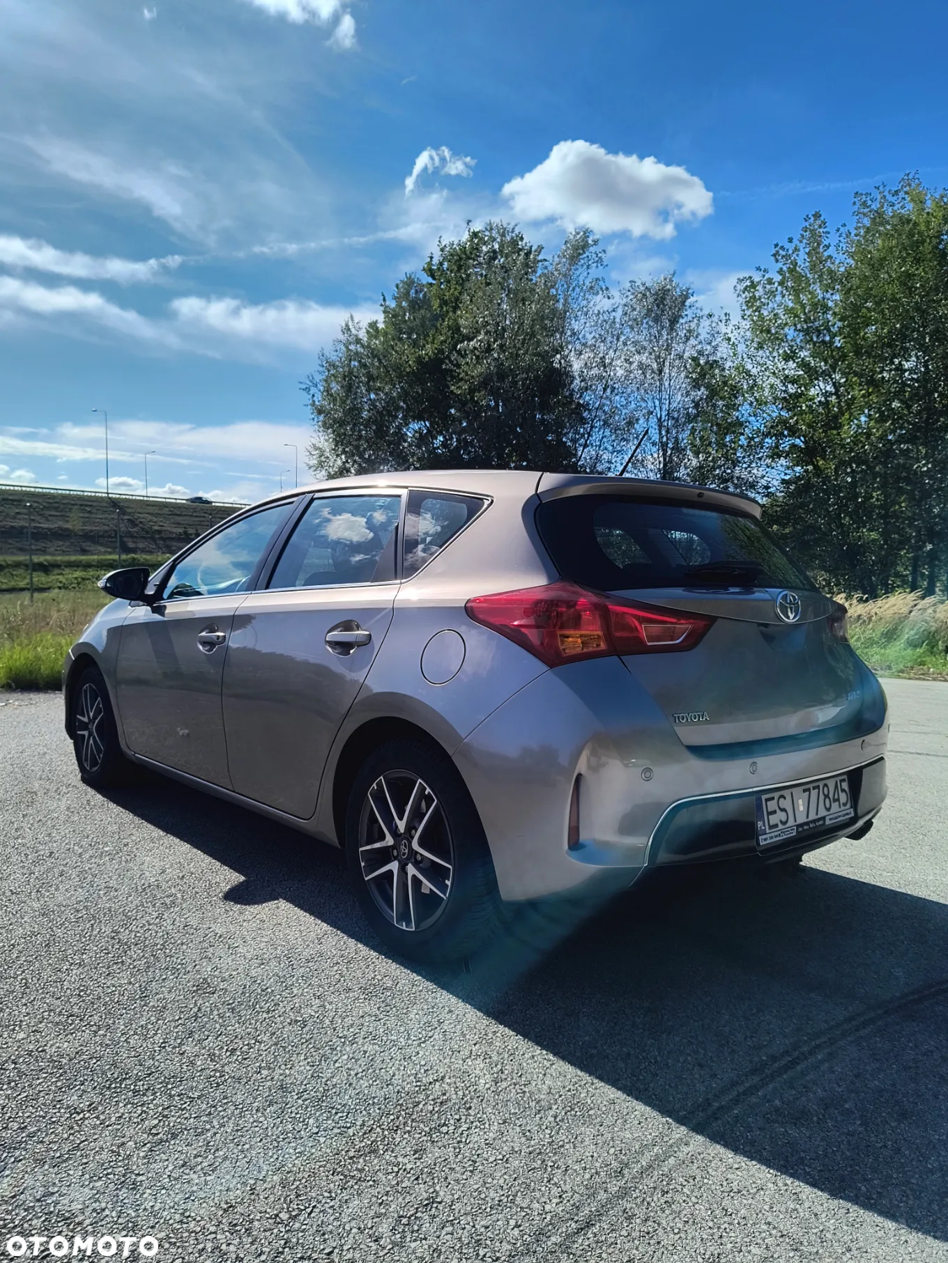 Toyota Auris 1.6 Premium Comfort - 6