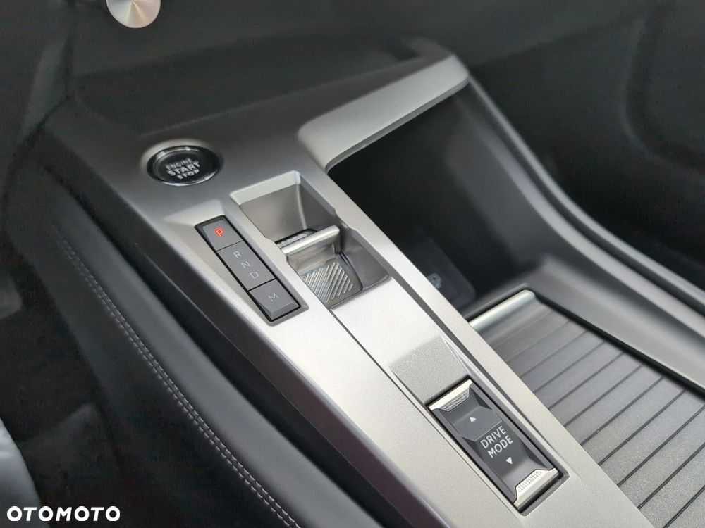 Peugeot 308 1.2 PureTech Allure S&S EAT8 - 17