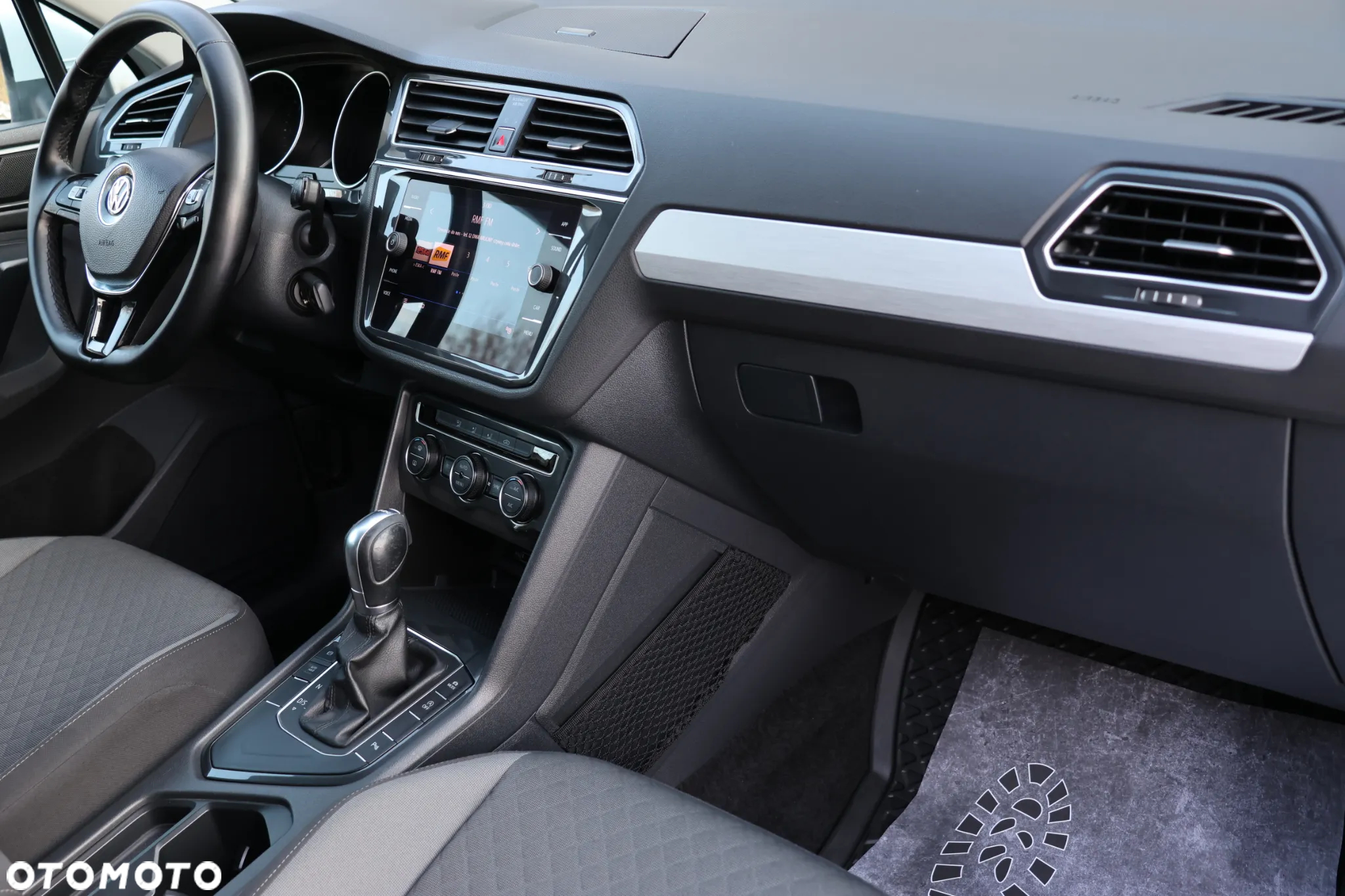 Volkswagen Tiguan 2.0 TDI SCR DSG R-Line - 13