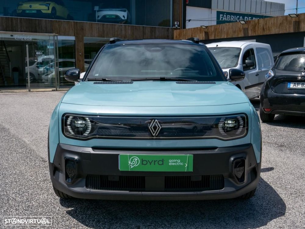 Renault 4 E-Tech 52 kWh Iconic Autonomia Conforto - 6