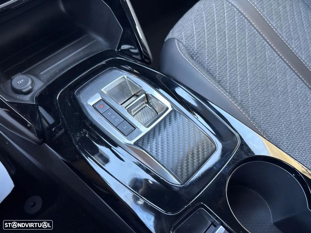 Peugeot 2008 Hybrid 145 e-DSC Allure - 18