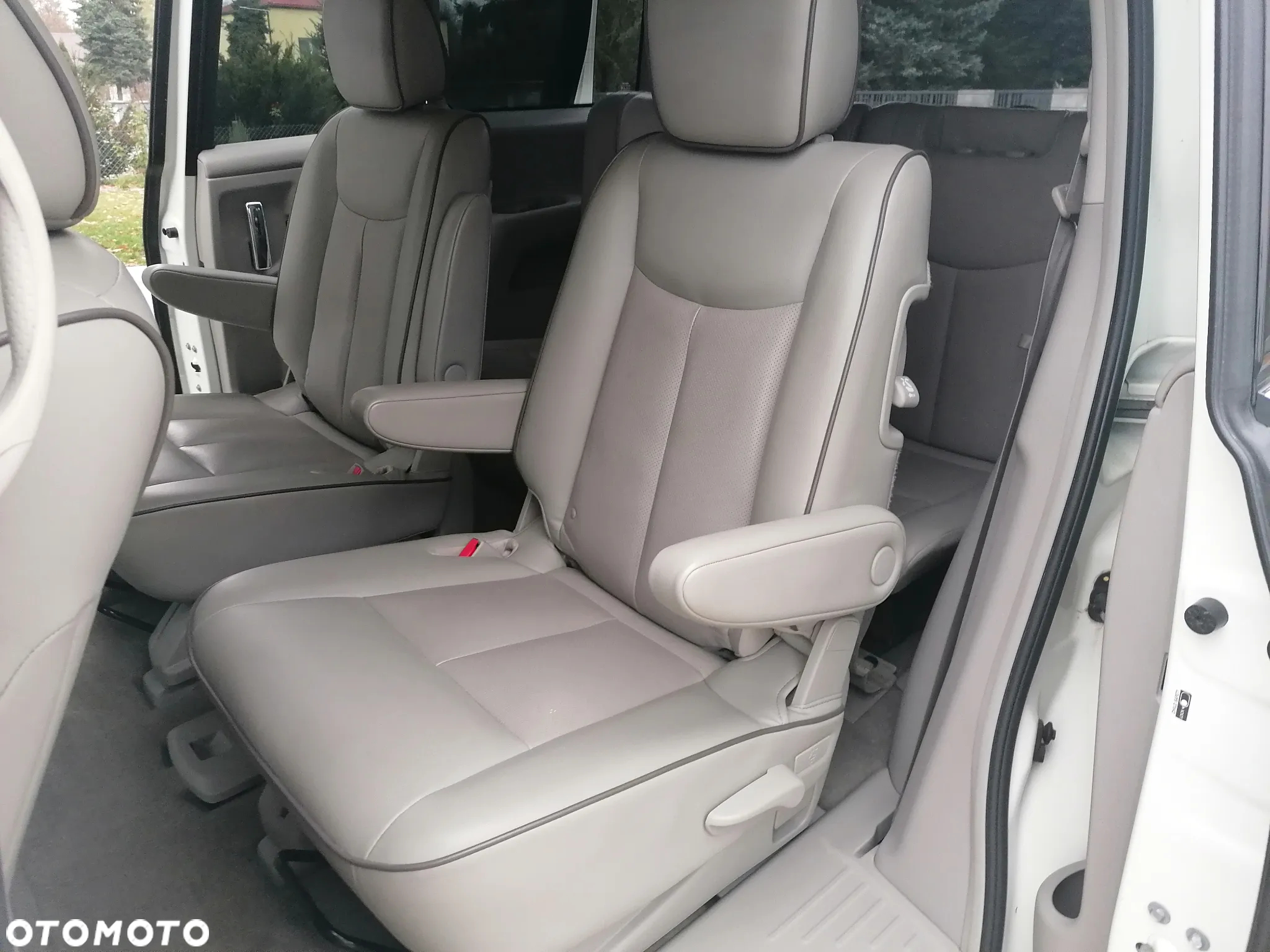 Nissan Quest - 14