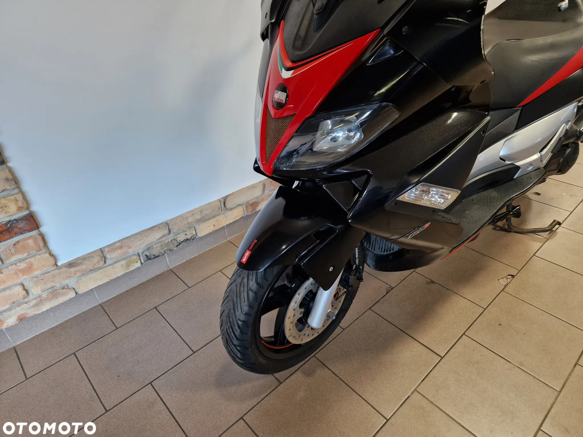 Aprilia SR - 25