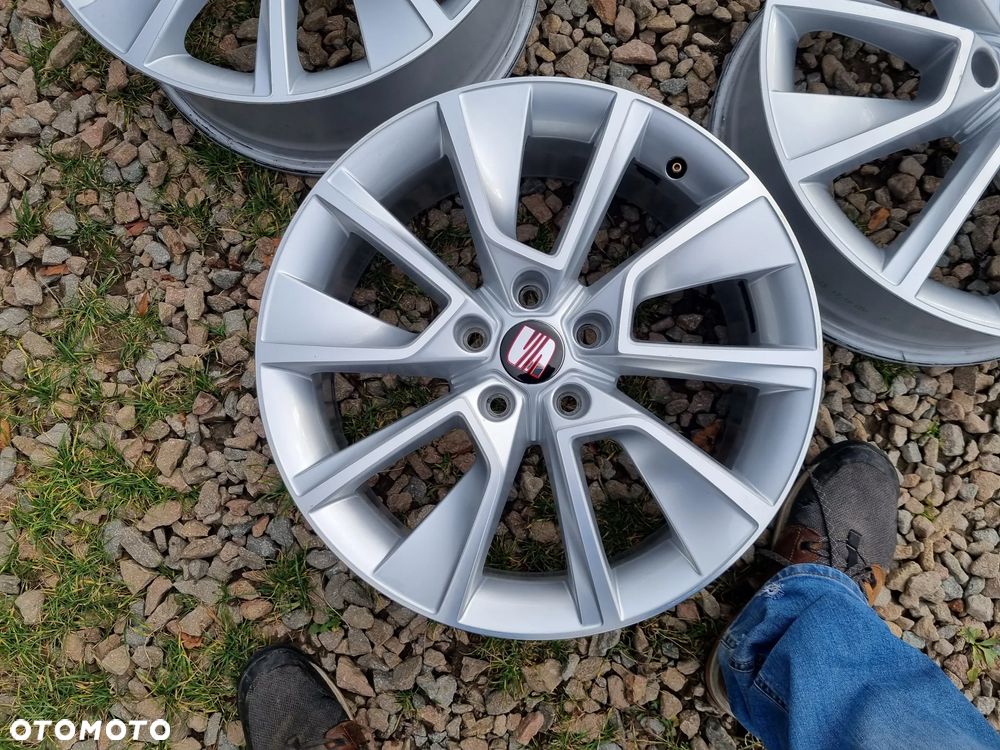 Skoda 57A KAROQ,SUPERB,AUDI,VW T-ROCK,SEAT ATECA alu 7X18 ET45 5X112 super - 9