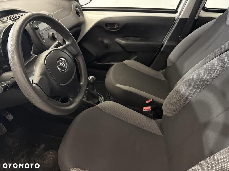 Toyota Aygo - 11