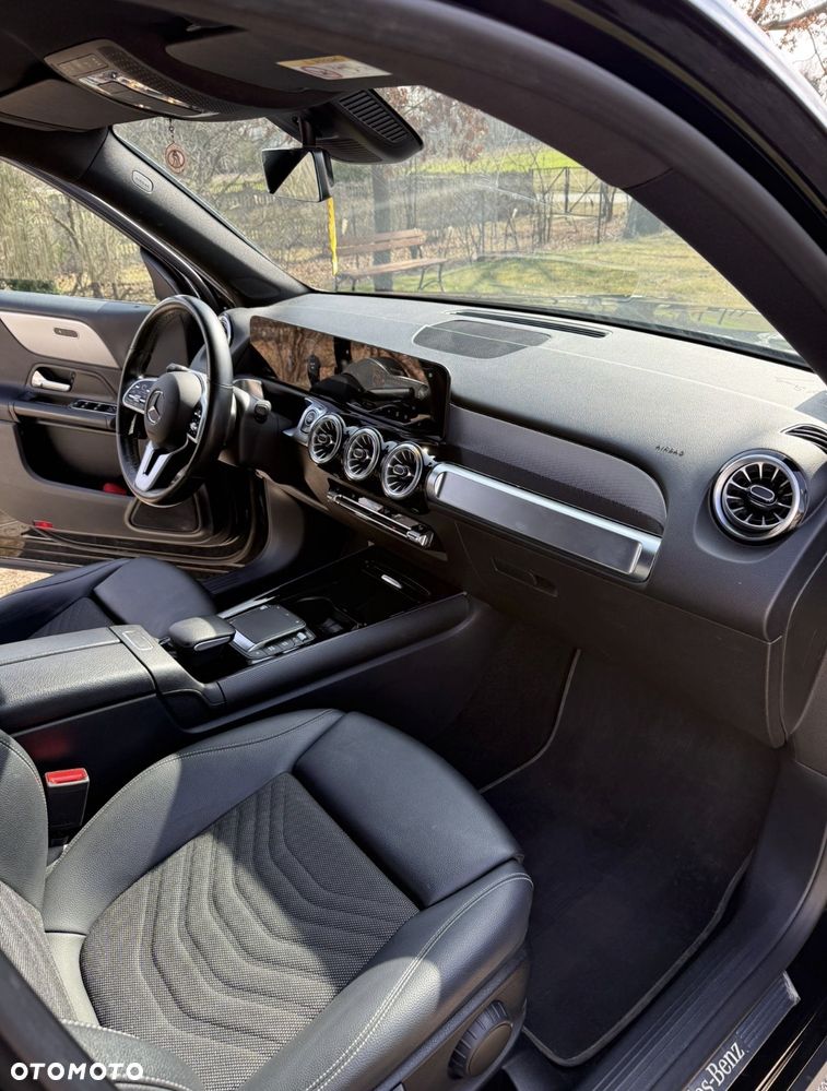 Mercedes-Benz GLB 200 7G-DCT - 8