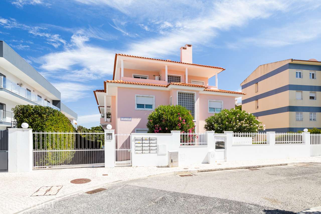 T3 em condomínio fechado com piscina, jardim e box com carregamento el - Grande imagem: 3/40