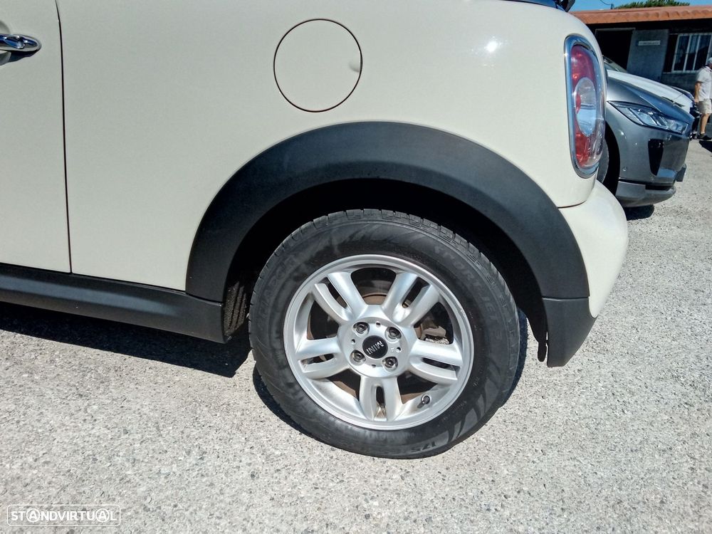 MINI 3 Portas One 1.6 - 9