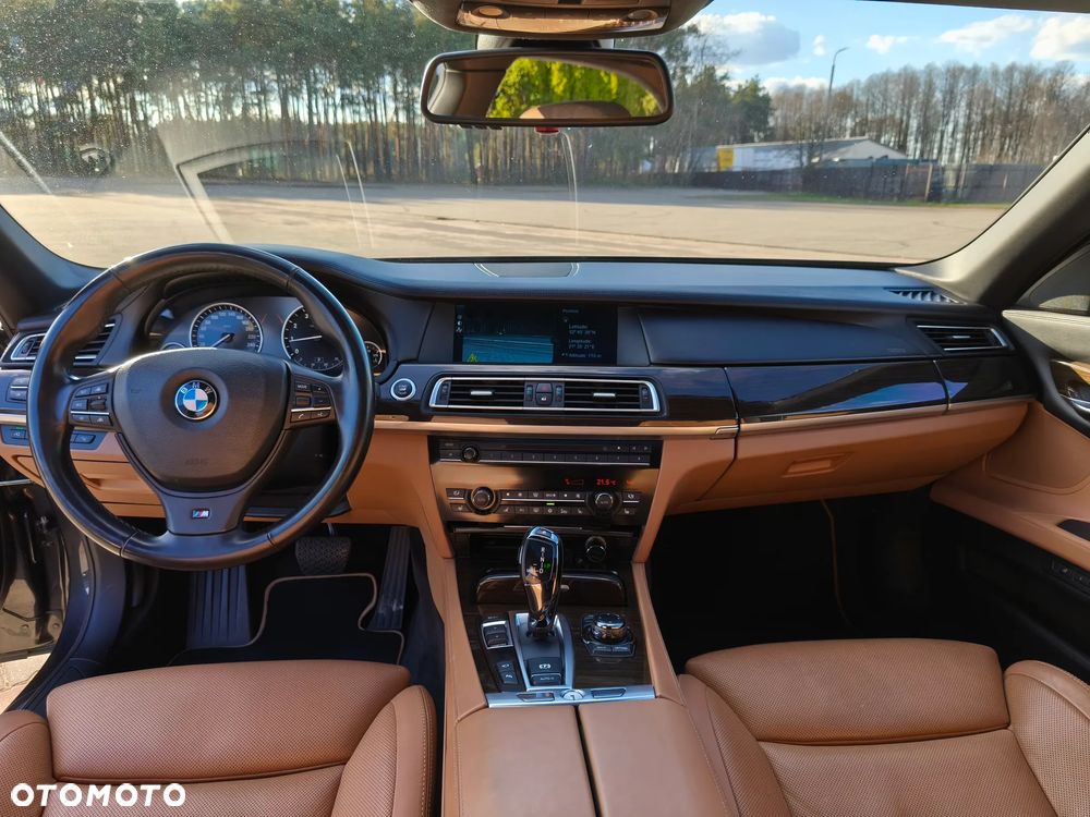 BMW Seria 7 750Li - 19
