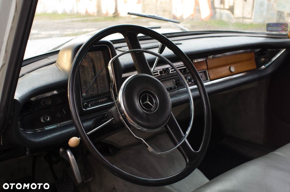Mercedes-Benz Inny - 2