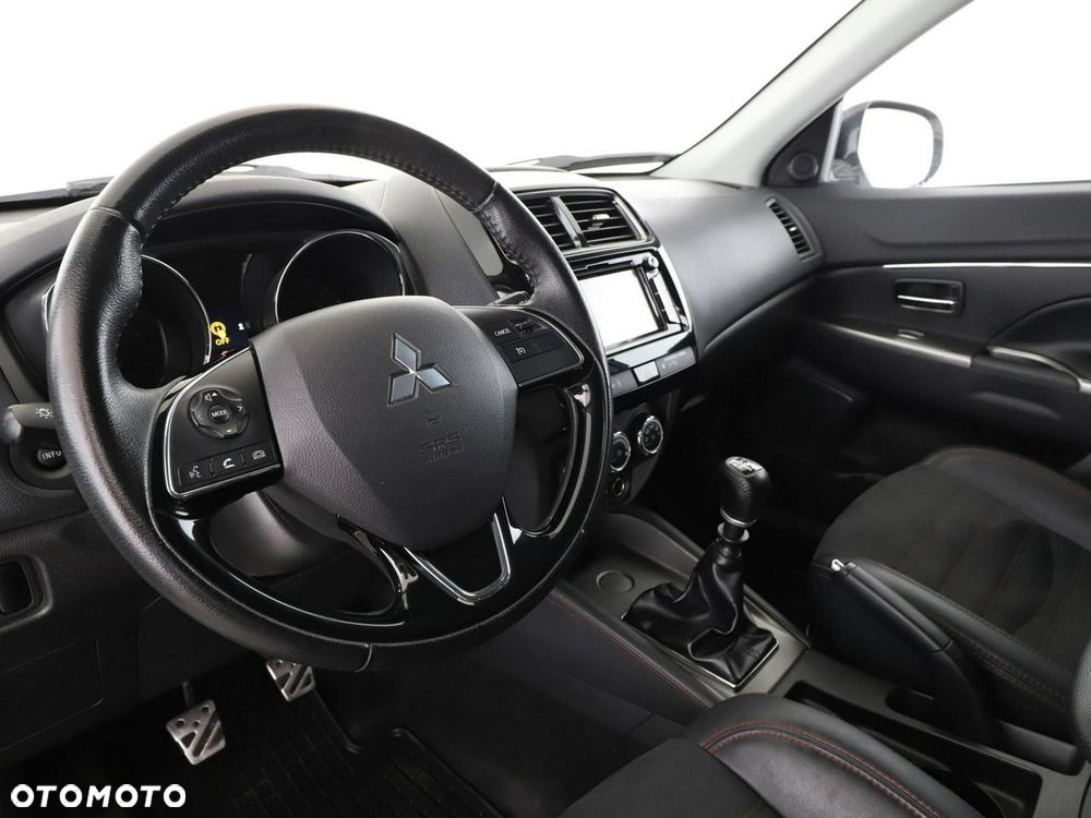 Mitsubishi ASX - 15