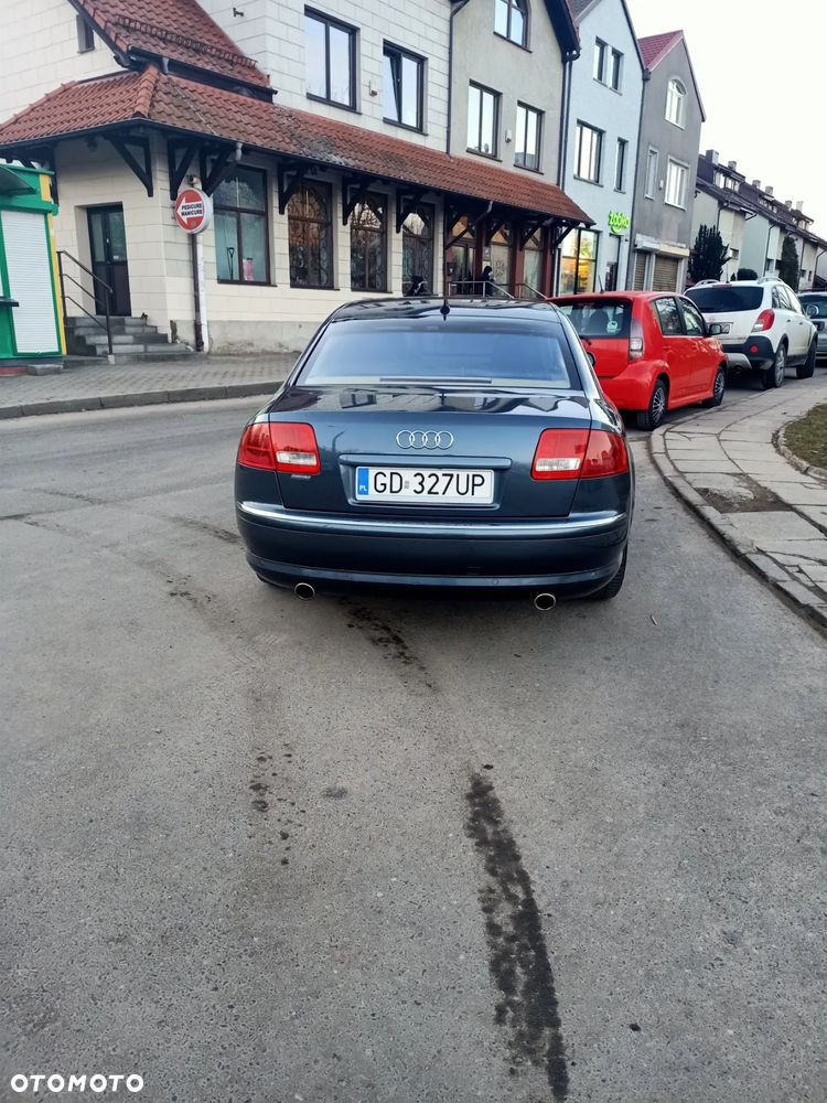 Audi A8 4.2 Quattro - 13