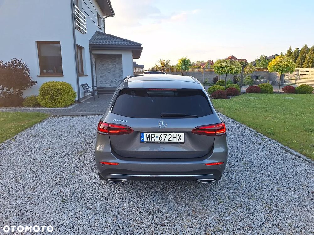 Mercedes-Benz Klasa B 180 d 7G-DCT Editon 19 - 12