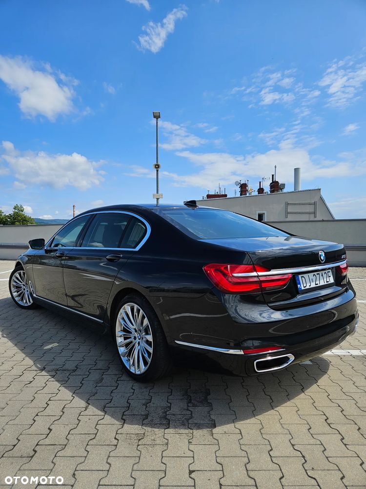 BMW Seria 7 750Li Edition Exclusive - 6