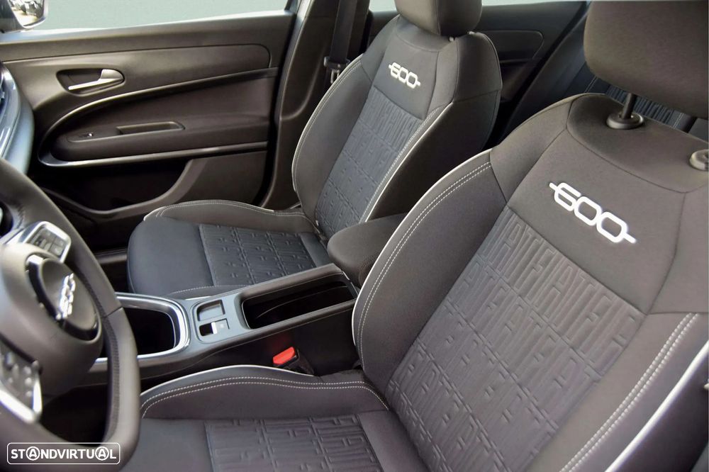 Fiat 600 1.2 Hybrid Icon - 33