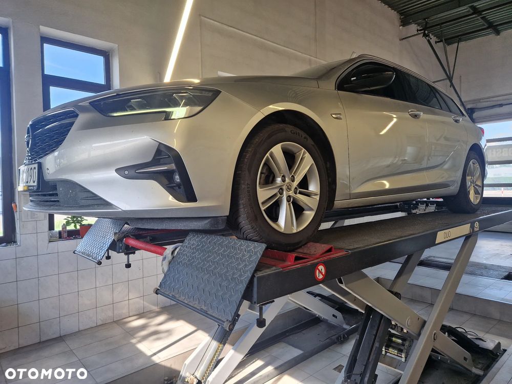 Opel Insignia 2.0 CDTI Elegance S&S - 26