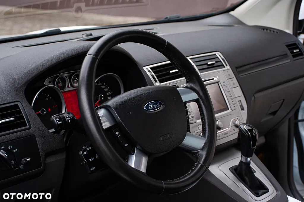 Ford Kuga 2.0 TDCi 4x4 Individual - 29