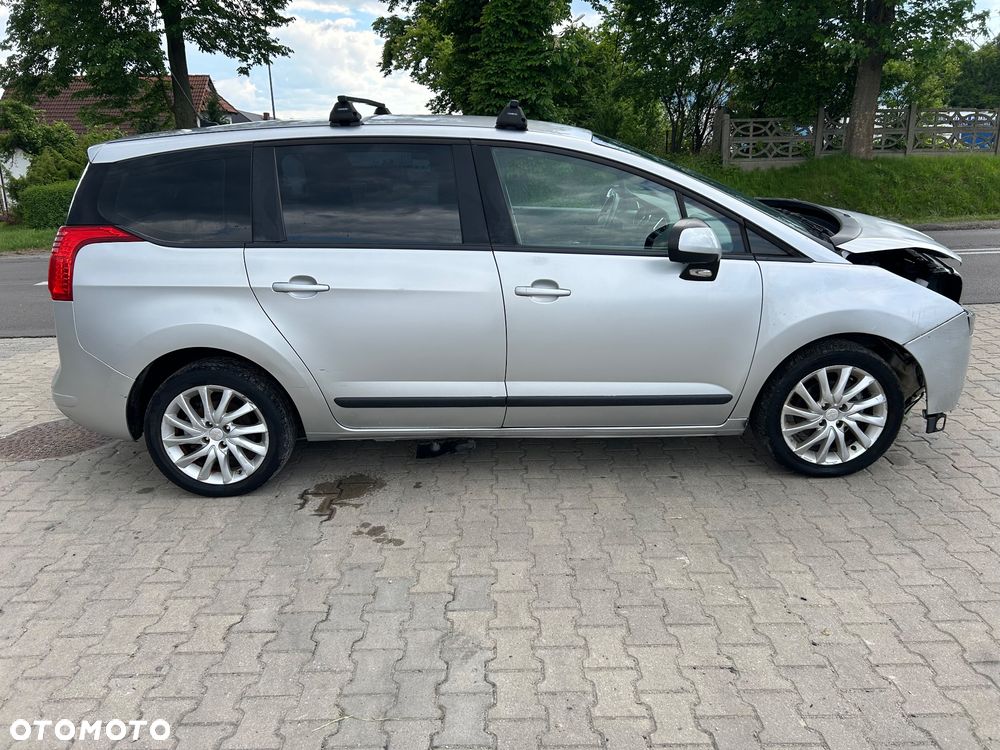 Peugeot 5008 - 16