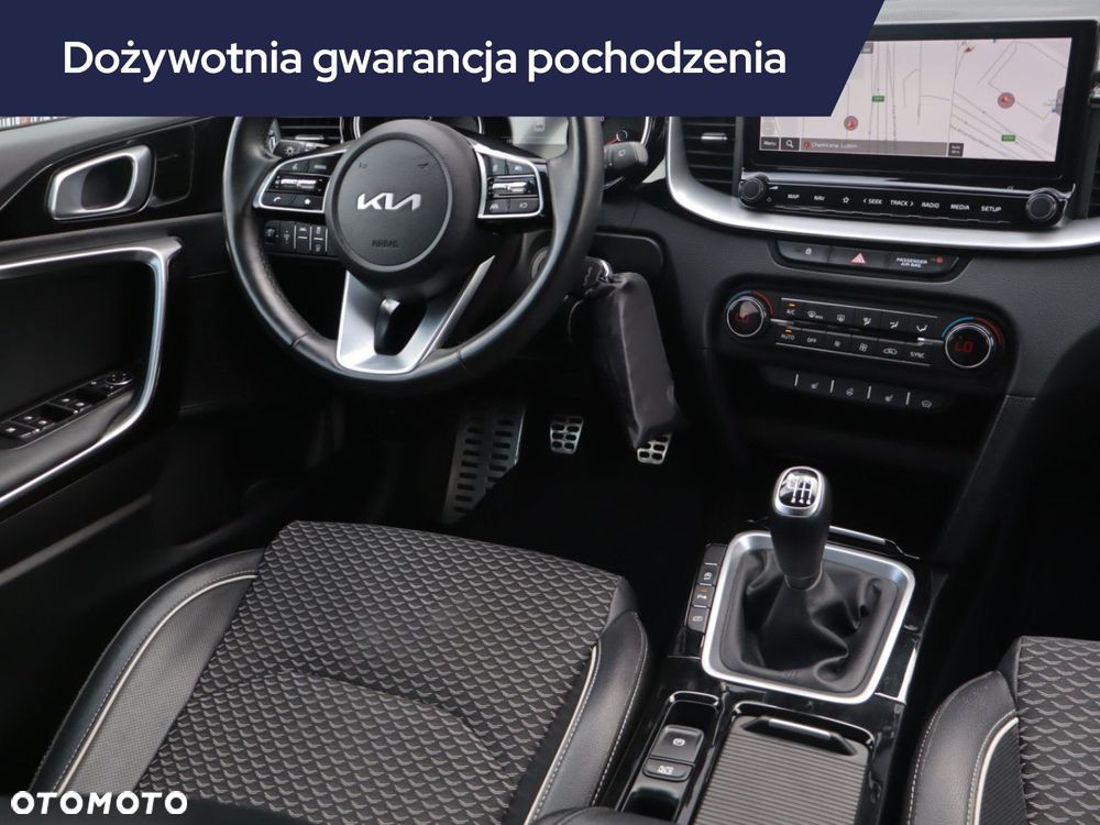 Kia Ceed - 9