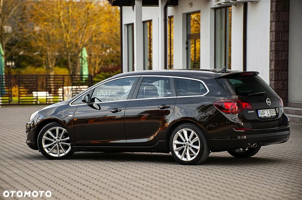 Opel Astra 1.4 Turbo Cosmo - 21